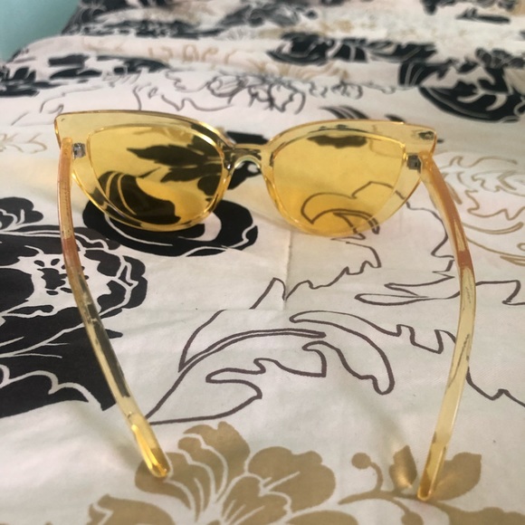 Sunglasses- Forever 21 Yellow Cat Eye sunglasses - Picture 4 of 4